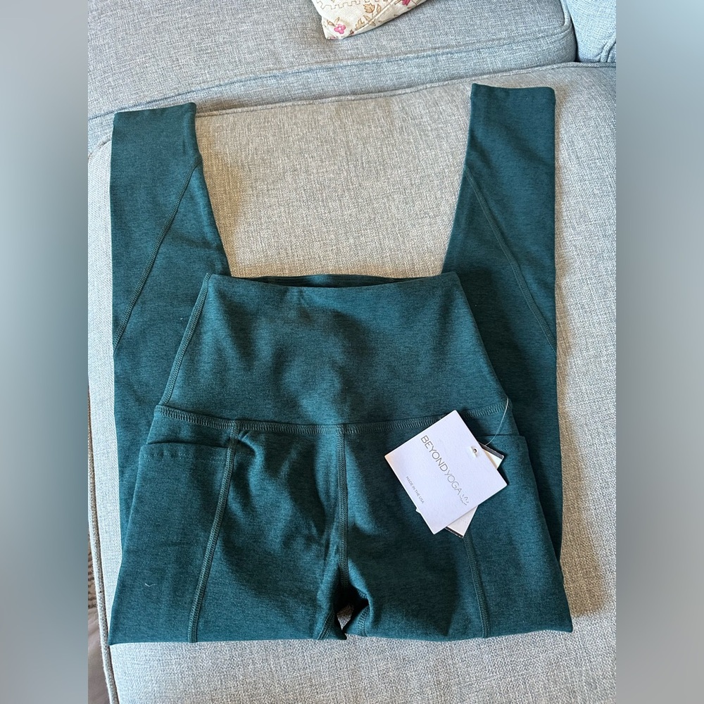 NWT Beyond Yoga Spacedye Equipped Pocket Midi Legging- MIDNIGHT GREEN - Picture 5 of 7